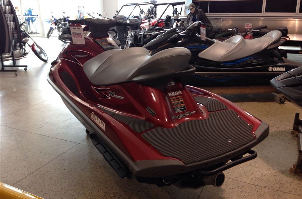 Jet Ski, WaveRunner & PWC Boats: Origins, Possession, Benefits, and Global Distribution